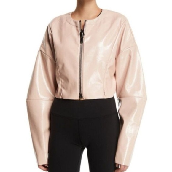 ALO YOGA Cropped Faux Patent Leather
Liquid Jacket in Nectar NEW $248 Size S - Picture 9 of 9